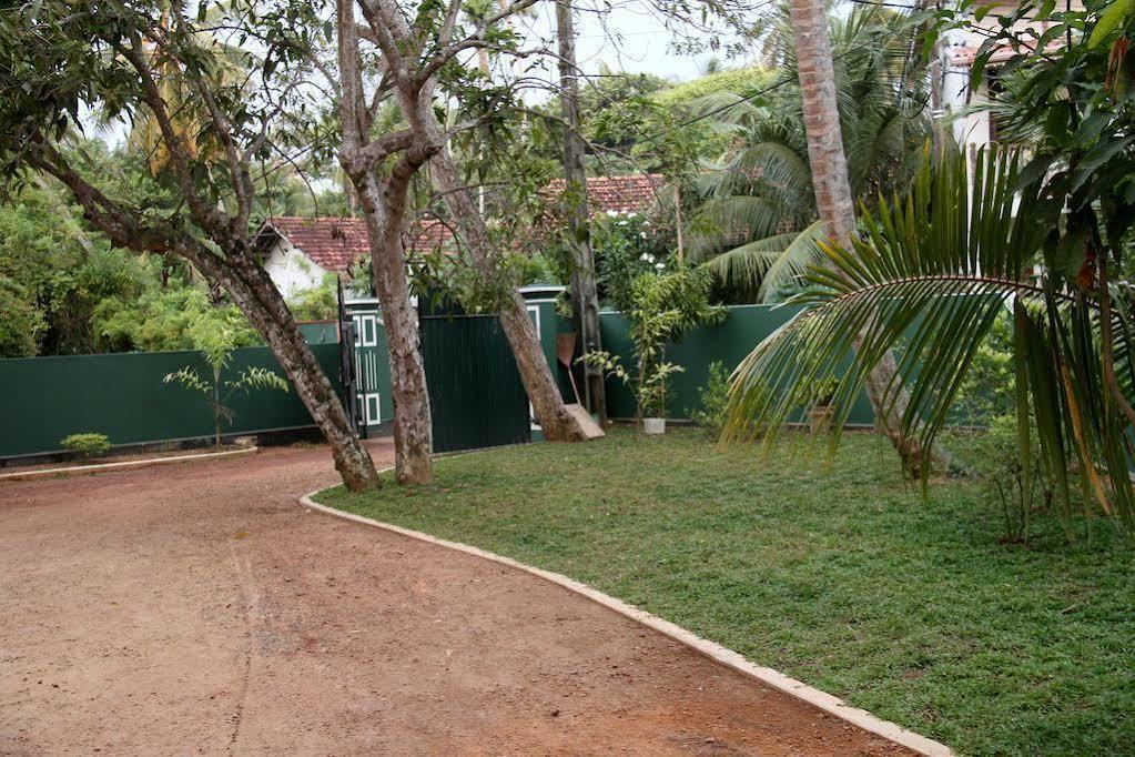 Villa Dineha Hikkaduwa Ngoại thất bức ảnh